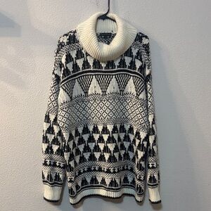 Bua Bua Black and White Patterned Sweater
